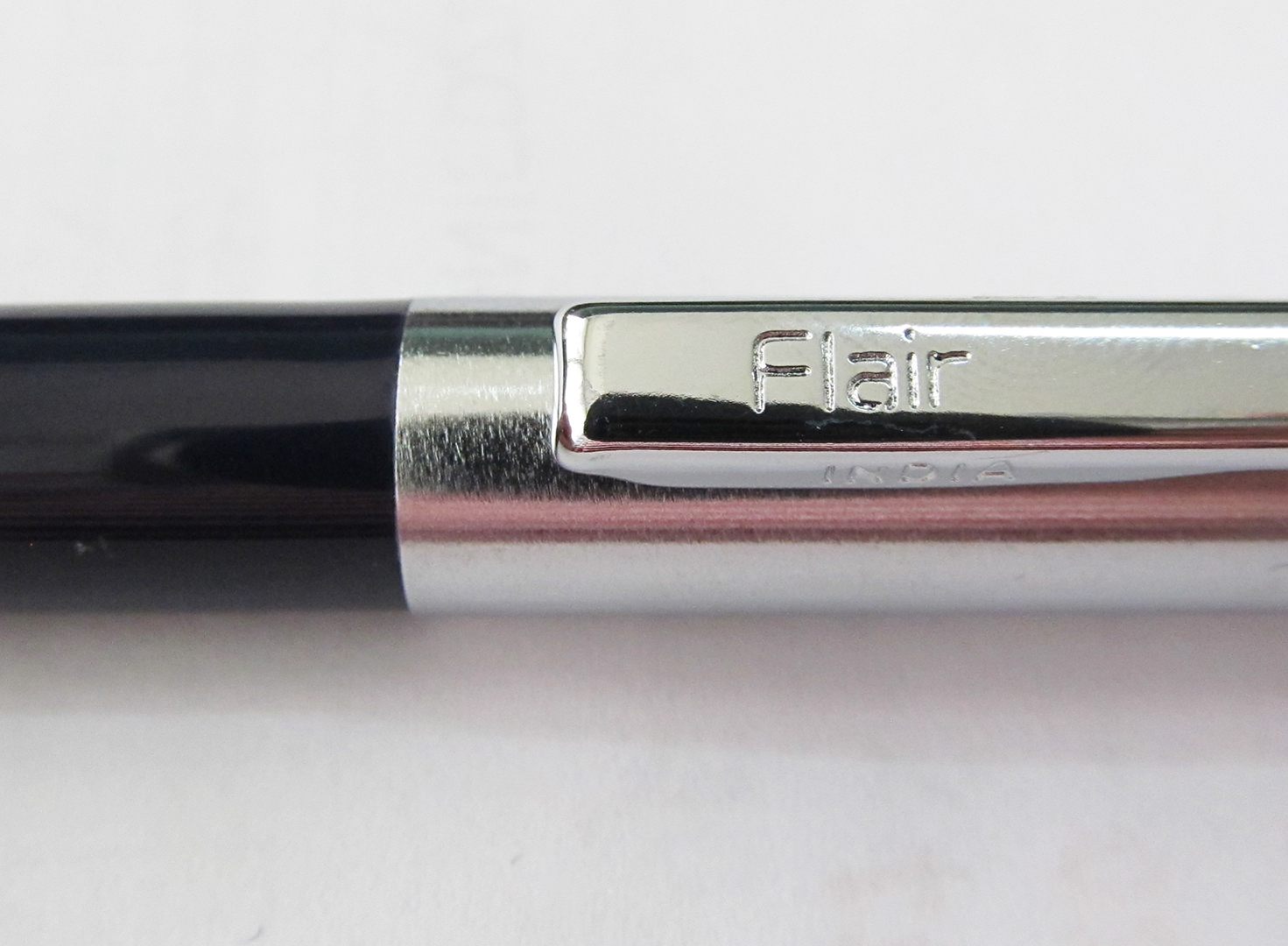 Ручка шарик. автом. "Half Metal", синяя, Flair